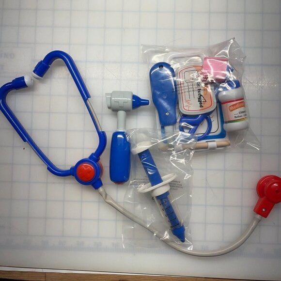 NEW 13-Piece 16-Inch Doll Medical/Hospital Bed (w Sounds/Call Button, Supplies) - Picture 5 of 10